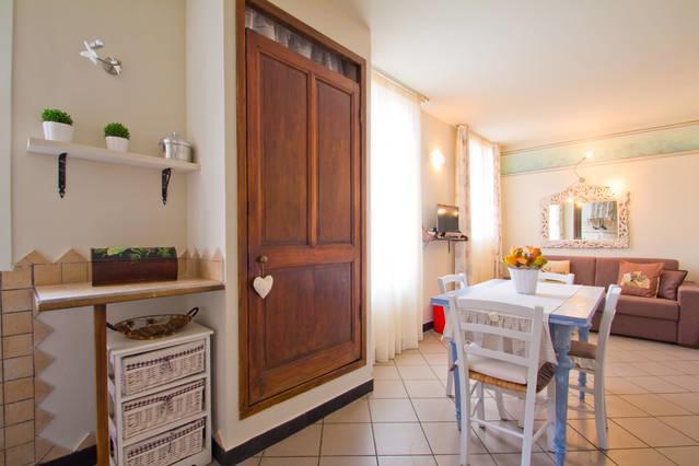 Case Vacanze Borgo Marina Imperia Exteriör bild