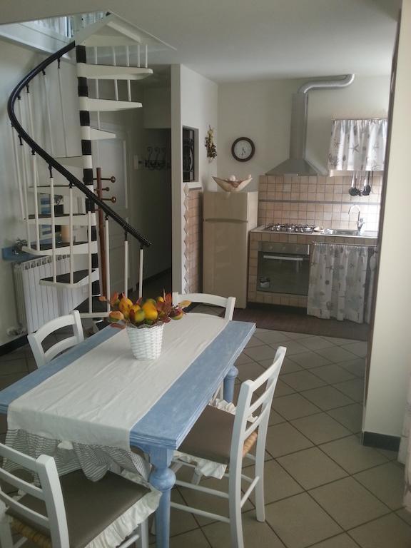 Case Vacanze Borgo Marina Imperia Rum bild